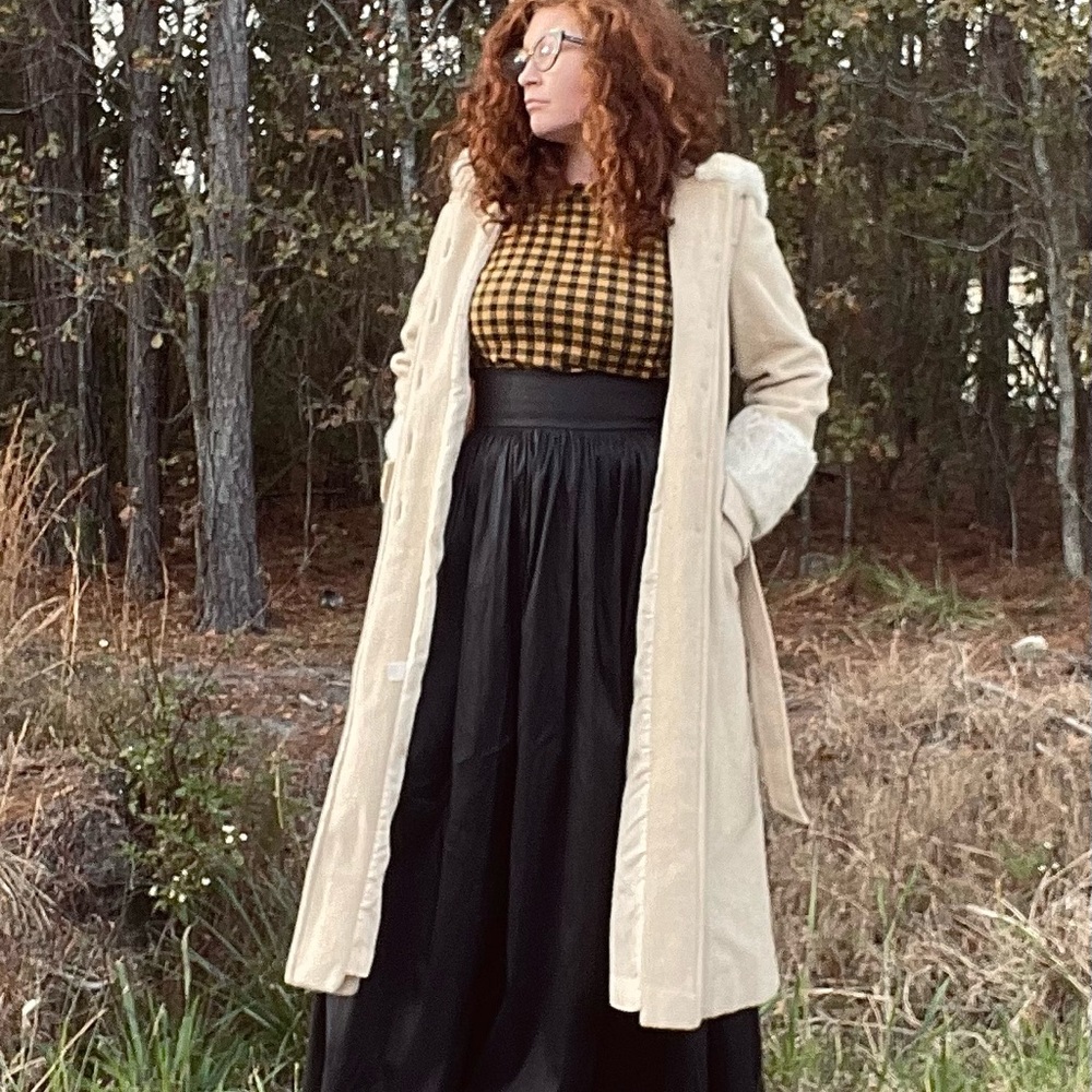 Beautiful Vintage Hooded Winter Coat. - Picture 4 of 4